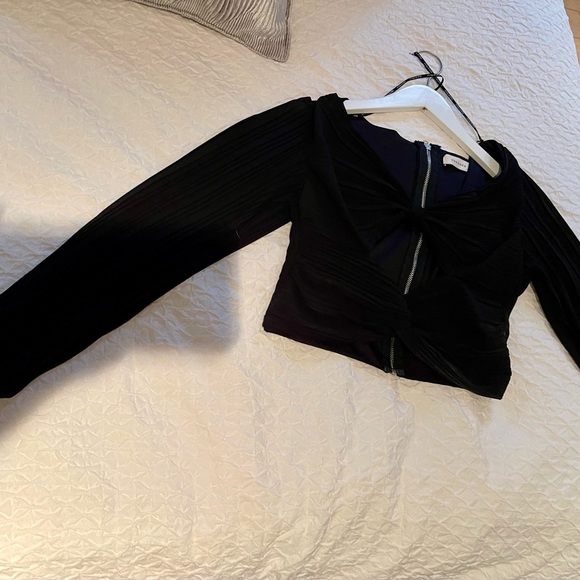 M Boutique - Black Cut Out Blouse (size small) - Picture 3 of 3